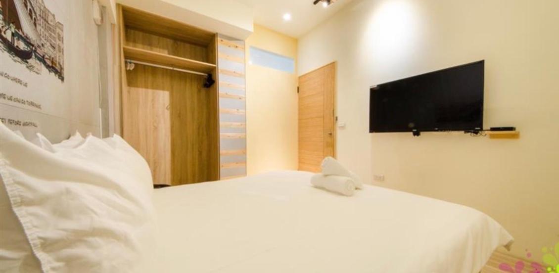 小黑琵416輕旅 Little Happy Hostel Tainan Bagian luar foto
