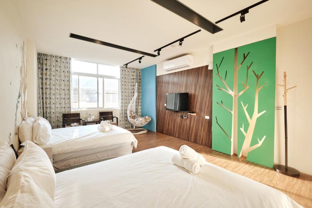 小黑琵416輕旅 Little Happy Hostel Tainan Bagian luar foto