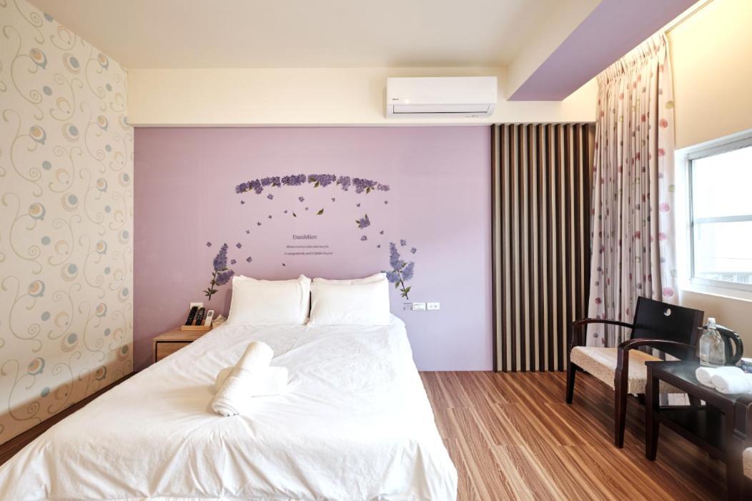 小黑琵416輕旅 Little Happy Hostel Tainan Bagian luar foto