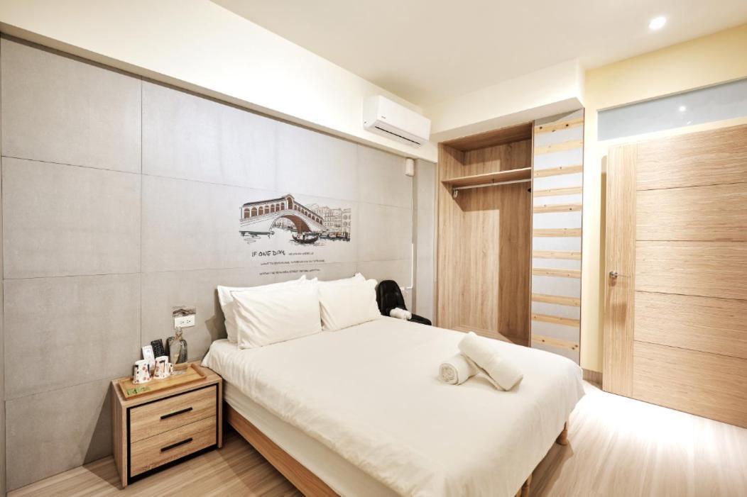 小黑琵416輕旅 Little Happy Hostel Tainan Bagian luar foto